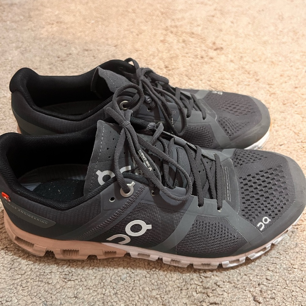 On Running Women's Athletic Shoes - Gray and Black